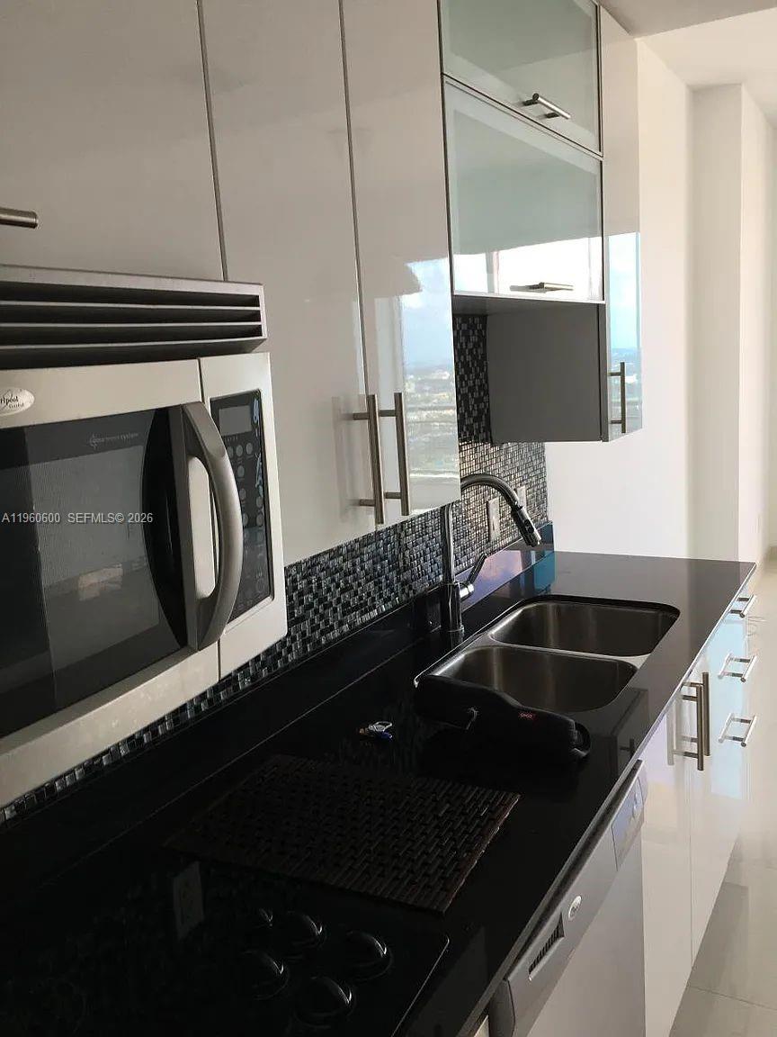 INFINITY AT BRICKELL COND - Residential