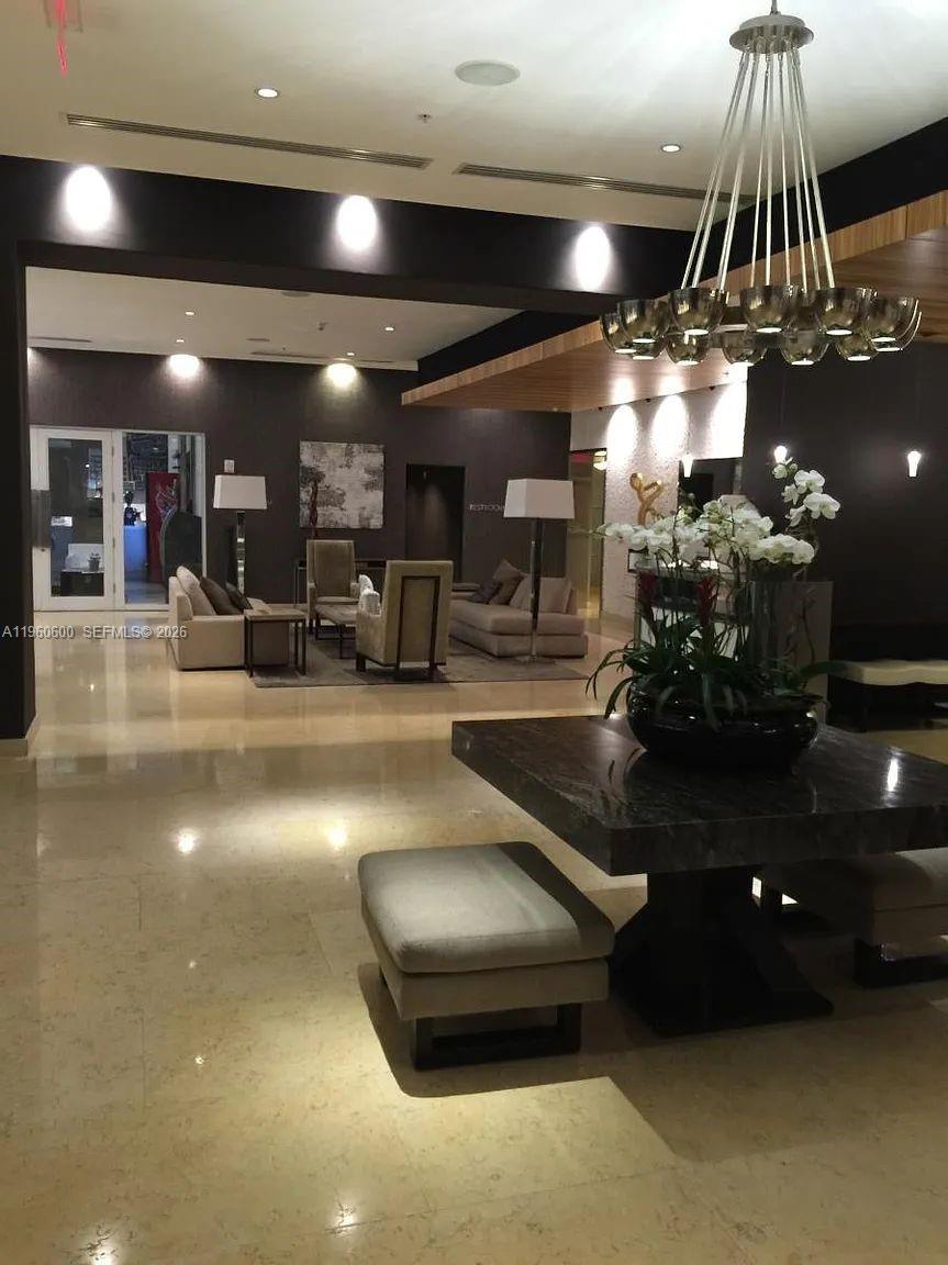 INFINITY AT BRICKELL COND - Residential