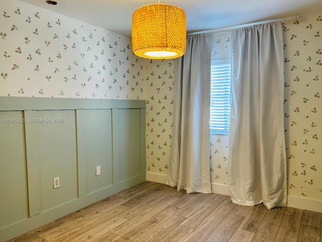 LAKES BY THE BAY JAY - Residential Lease