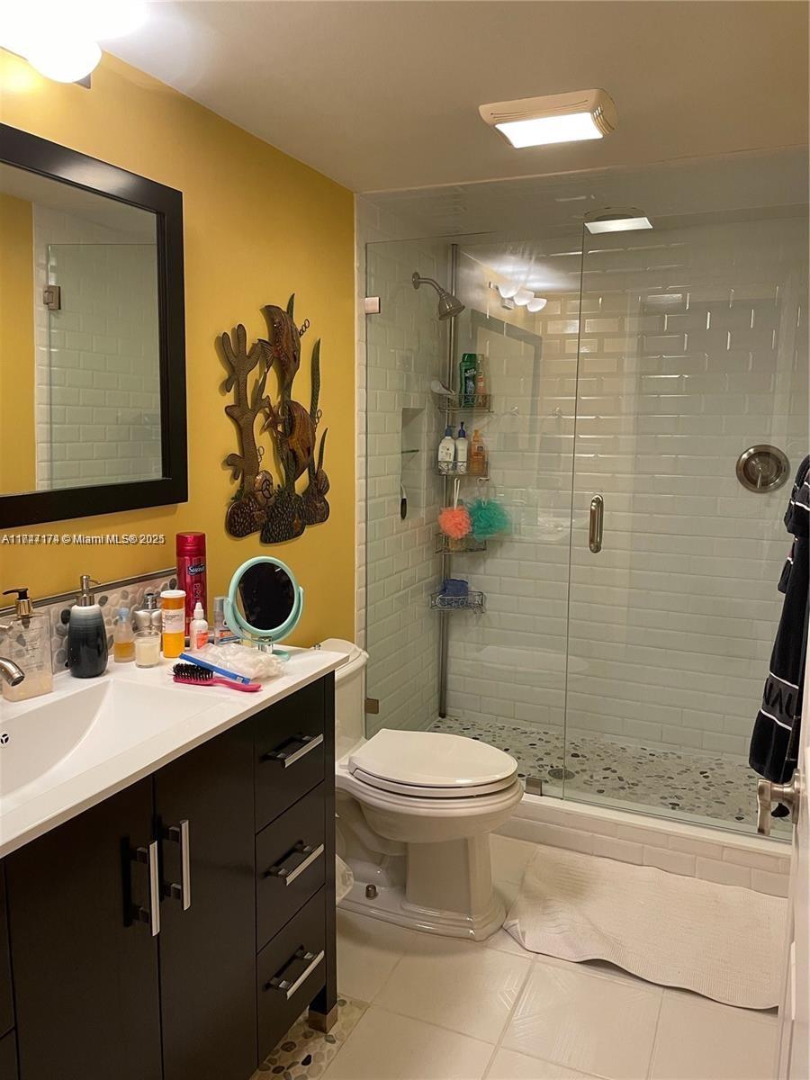 LAKEWOOD AT PALM BEACH CO - Residential