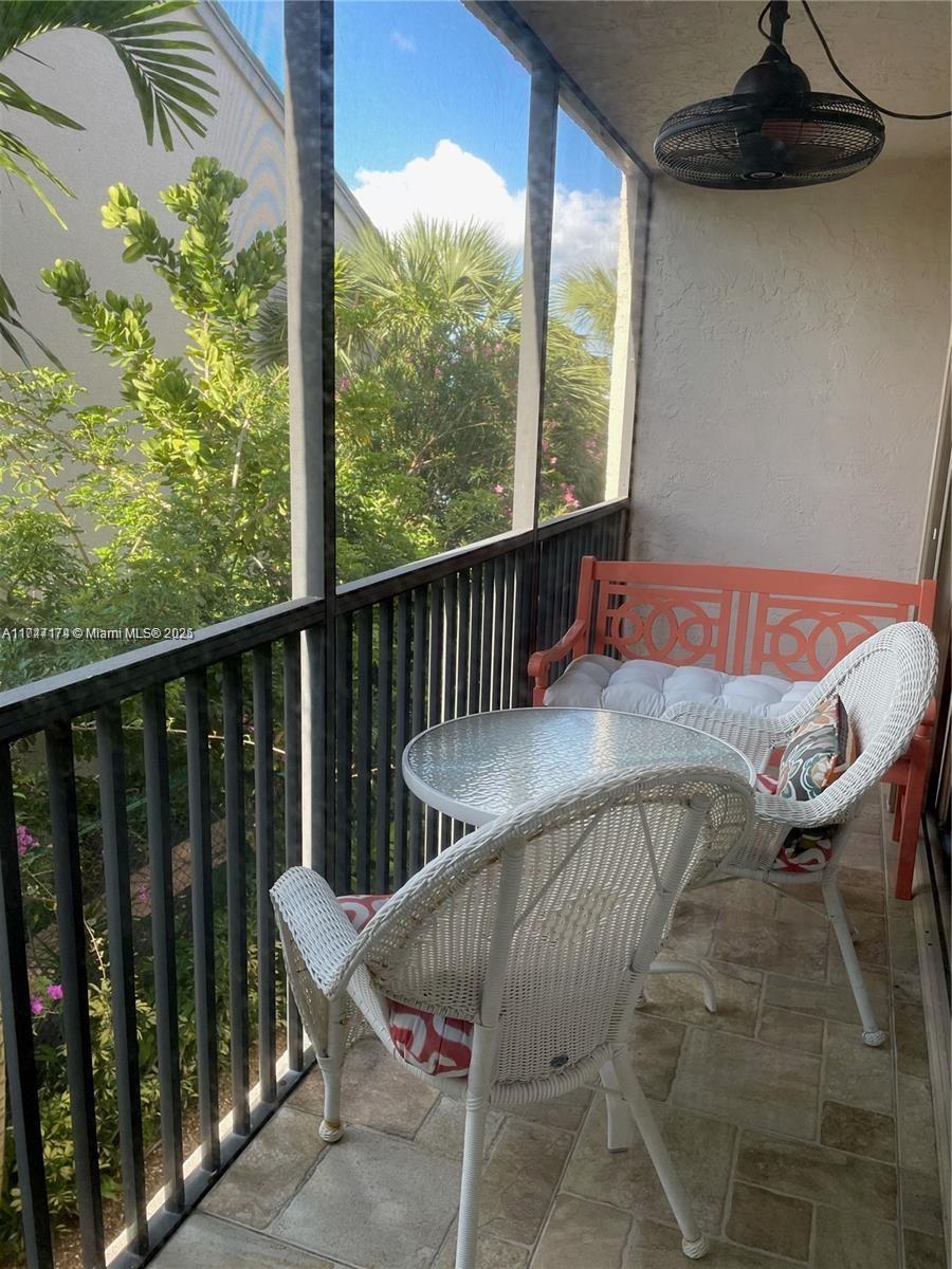 LAKEWOOD AT PALM BEACH CO - Residential