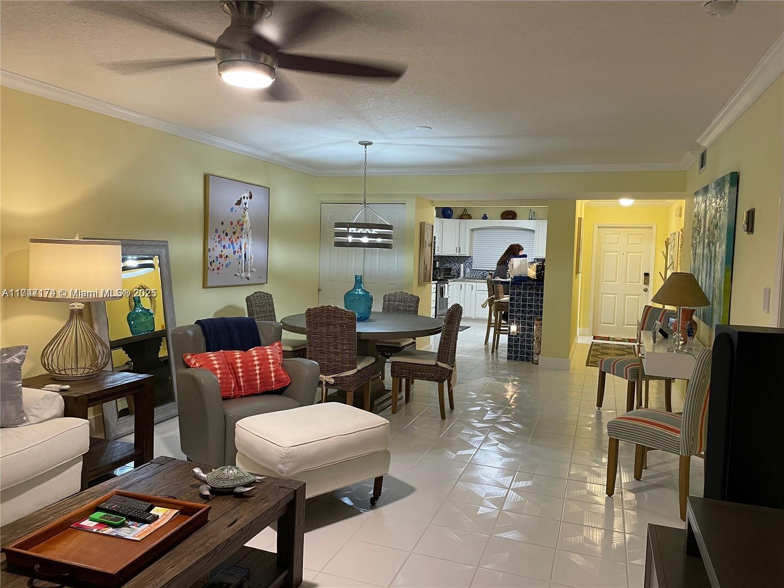 LAKEWOOD AT PALM BEACH CO - Residential