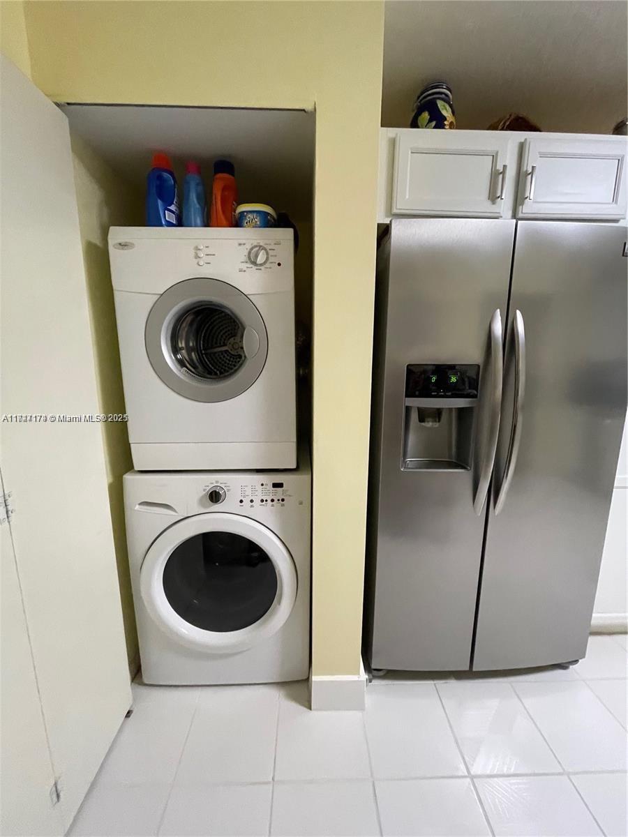 LAKEWOOD AT PALM BEACH CO - Residential