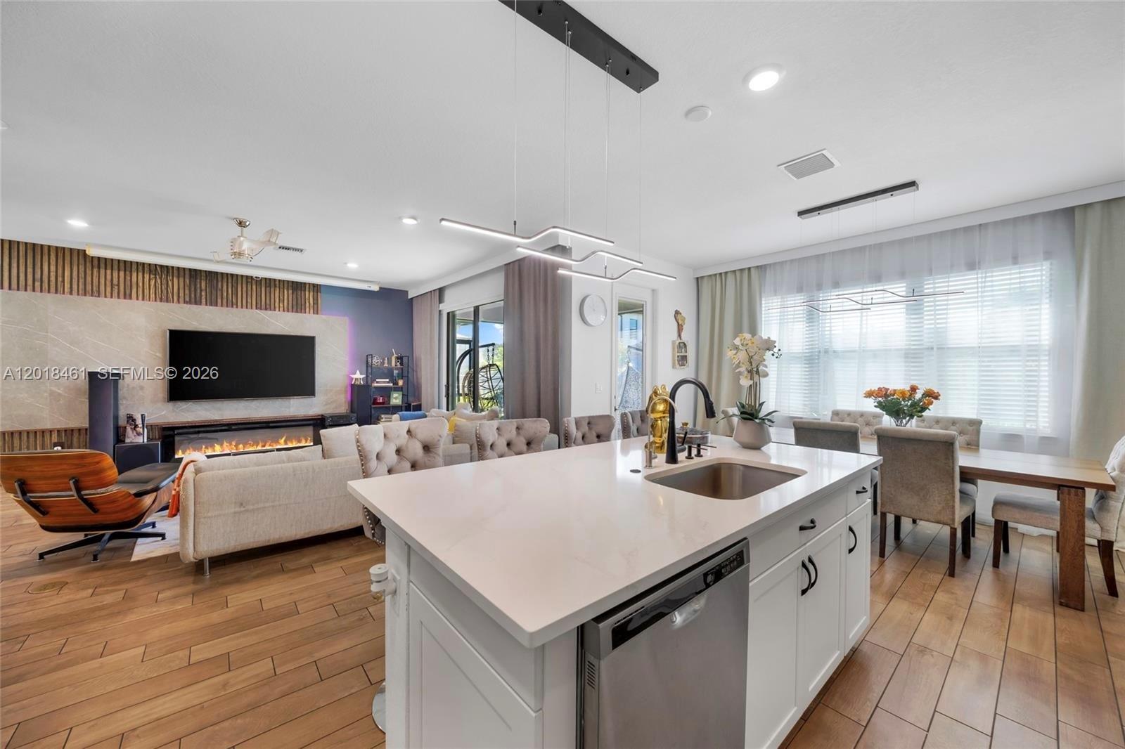 OAK TREE PROPERTY REDEVEL - Residential