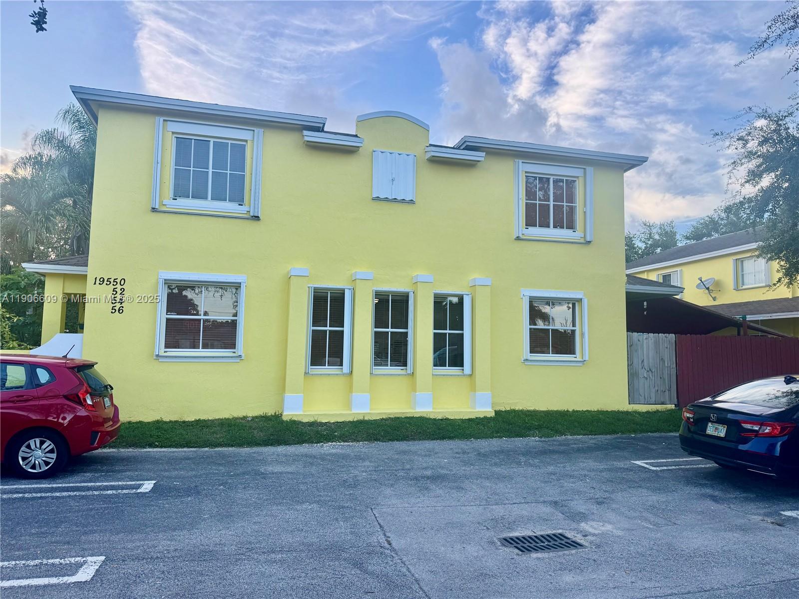 POINT ROYALE BLDGS 3 & 4 - Residential Lease