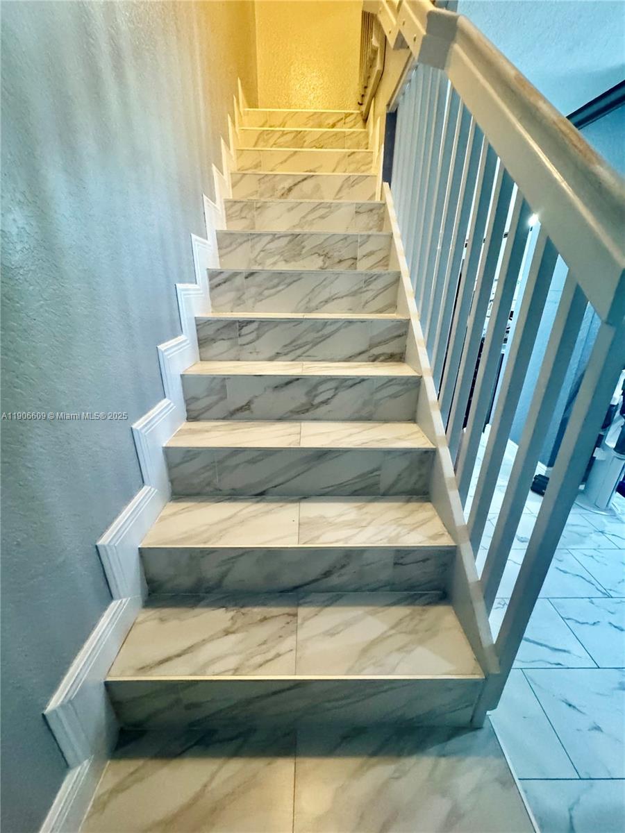 POINT ROYALE BLDGS 3 & 4 - Residential Lease