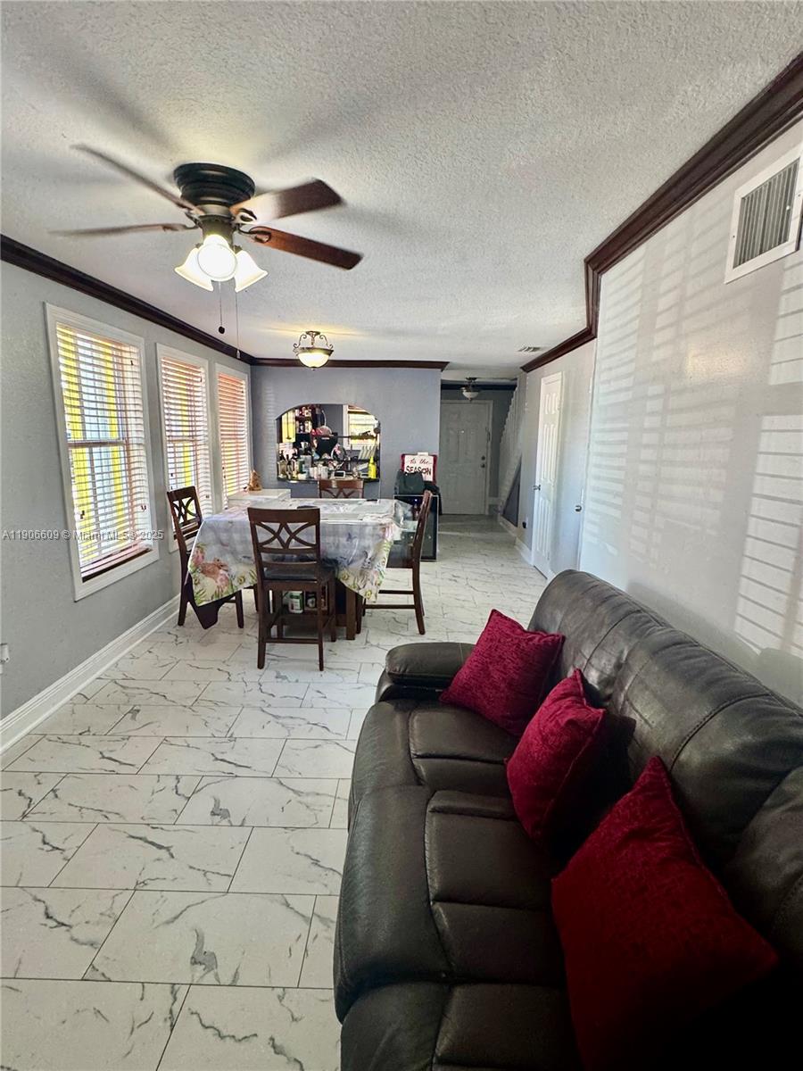 POINT ROYALE BLDGS 3 & 4 - Residential Lease