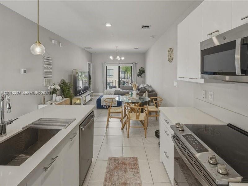 DOWNTOWN DORAL SOUTH PHAS - Residential