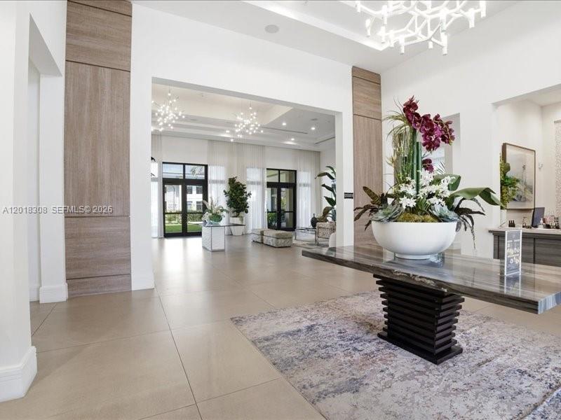 DOWNTOWN DORAL SOUTH PHAS - Residential