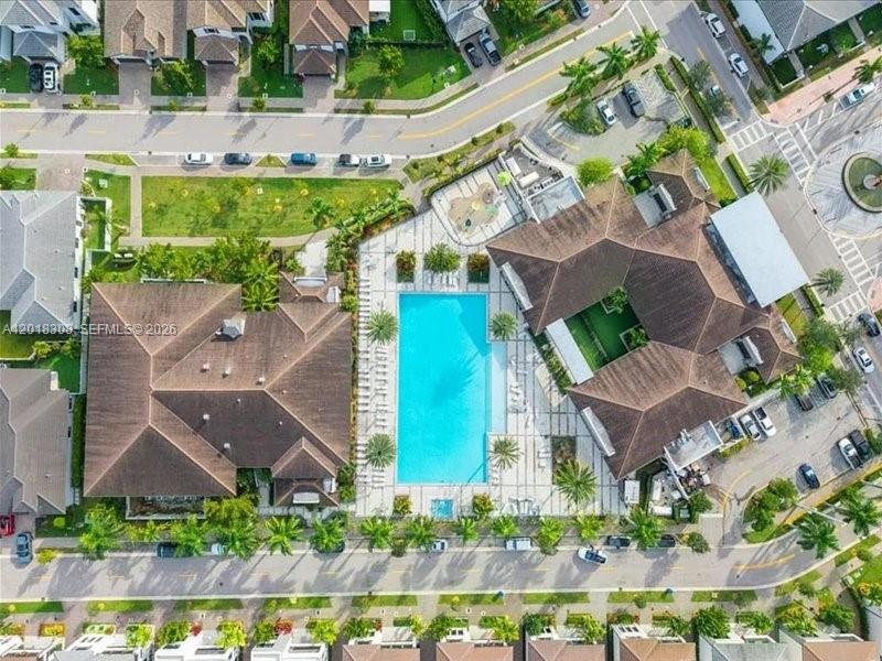 DOWNTOWN DORAL SOUTH PHAS - Residential