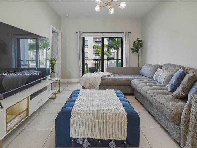 DOWNTOWN DORAL SOUTH PHAS - Residential