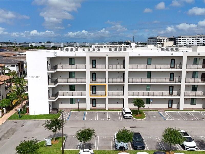 DOWNTOWN DORAL SOUTH PHAS - Residential
