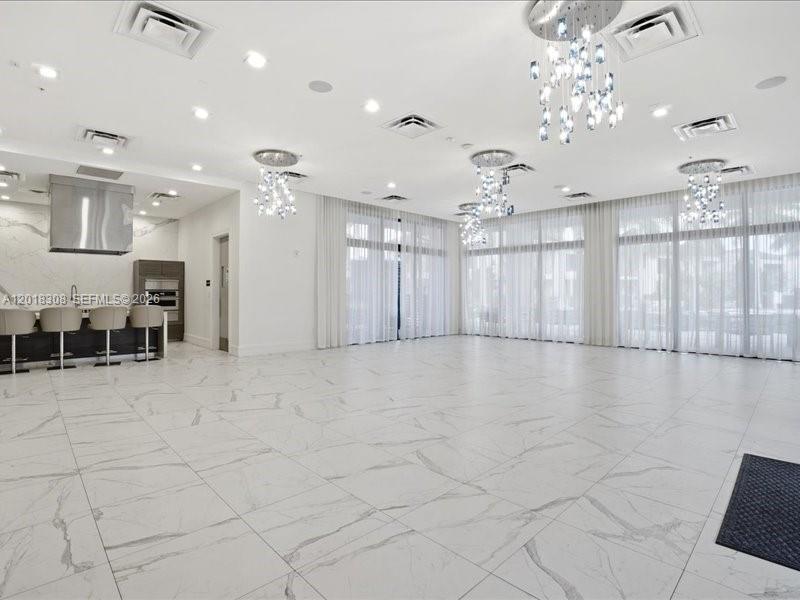 DOWNTOWN DORAL SOUTH PHAS - Residential