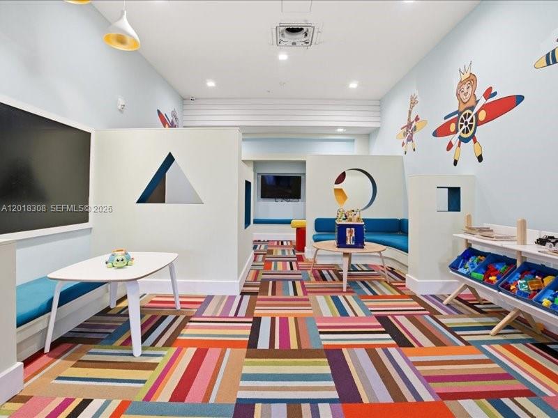 DOWNTOWN DORAL SOUTH PHAS - Residential