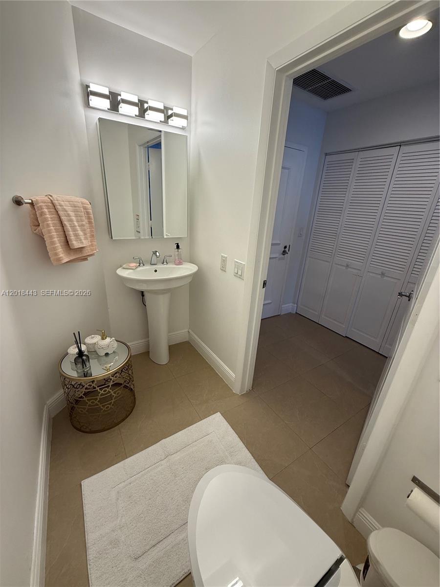 OCEAN MARINE YACHT CLUB C - Residential