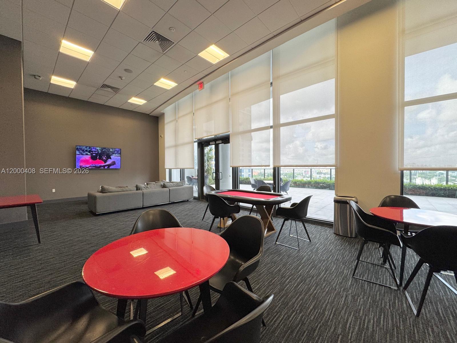 CANVAS CONDO - Residential Lease