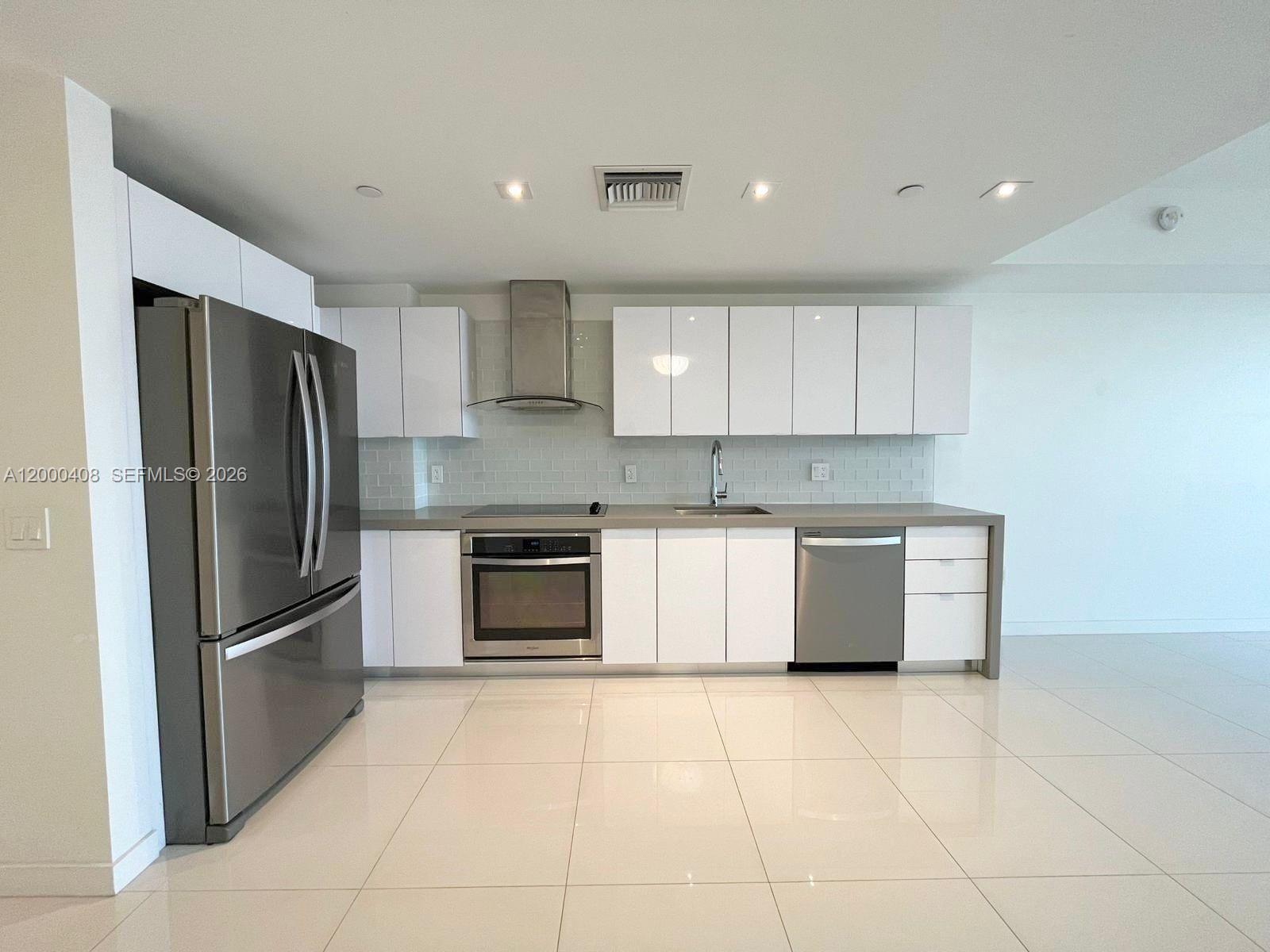 CANVAS CONDO - Residential Lease