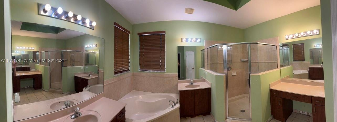 DORAL ISLES NORTH SEC ONE - Residential
