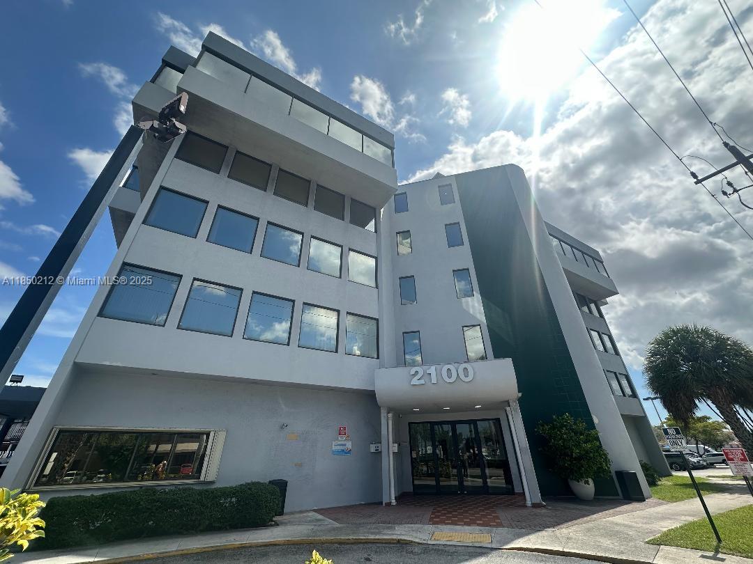 Hialeah -Professional Building with ample parking spaces for the staff and guests. Close to major roadways to access. Maintained building, this unit is in the third floor, unit is open and include unit # 312 if the buyer wants or just close a wall and enjoy for the 348 sf updated unit ready to be occupied. The building has 2 elevators, mailing area and bathrooms in each floor. Easy to show it and priced to sell!