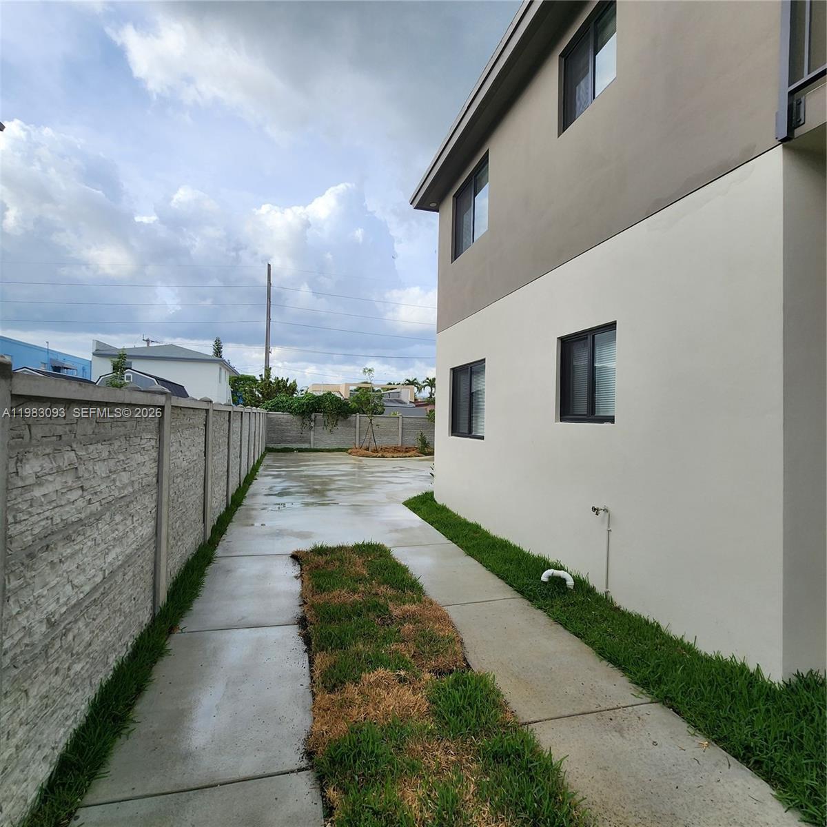 WOODMERE - Residential Lease