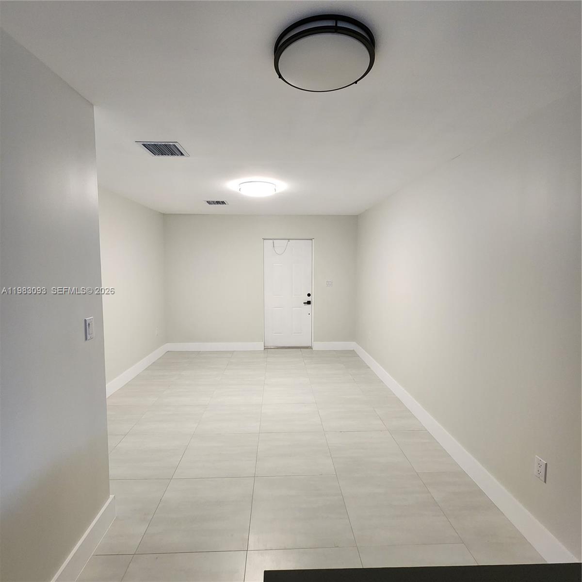 WOODMERE - Residential Lease