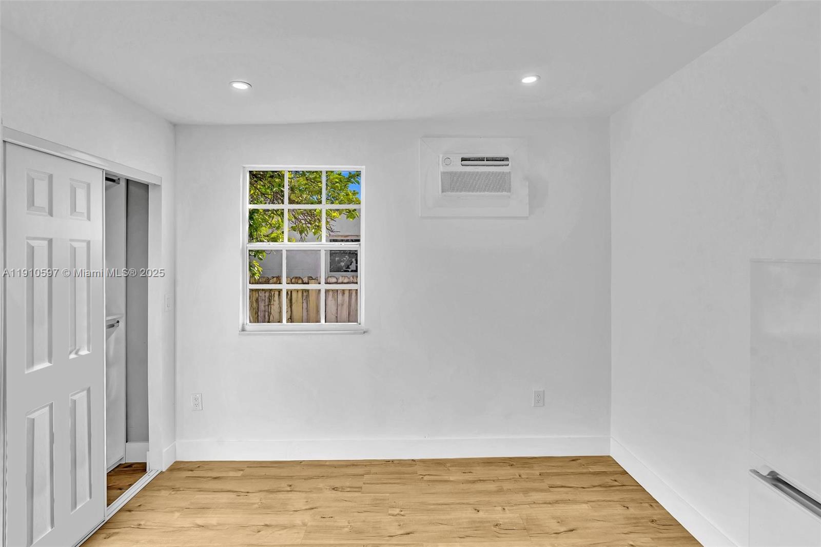 BLANTON PARK - Residential Lease