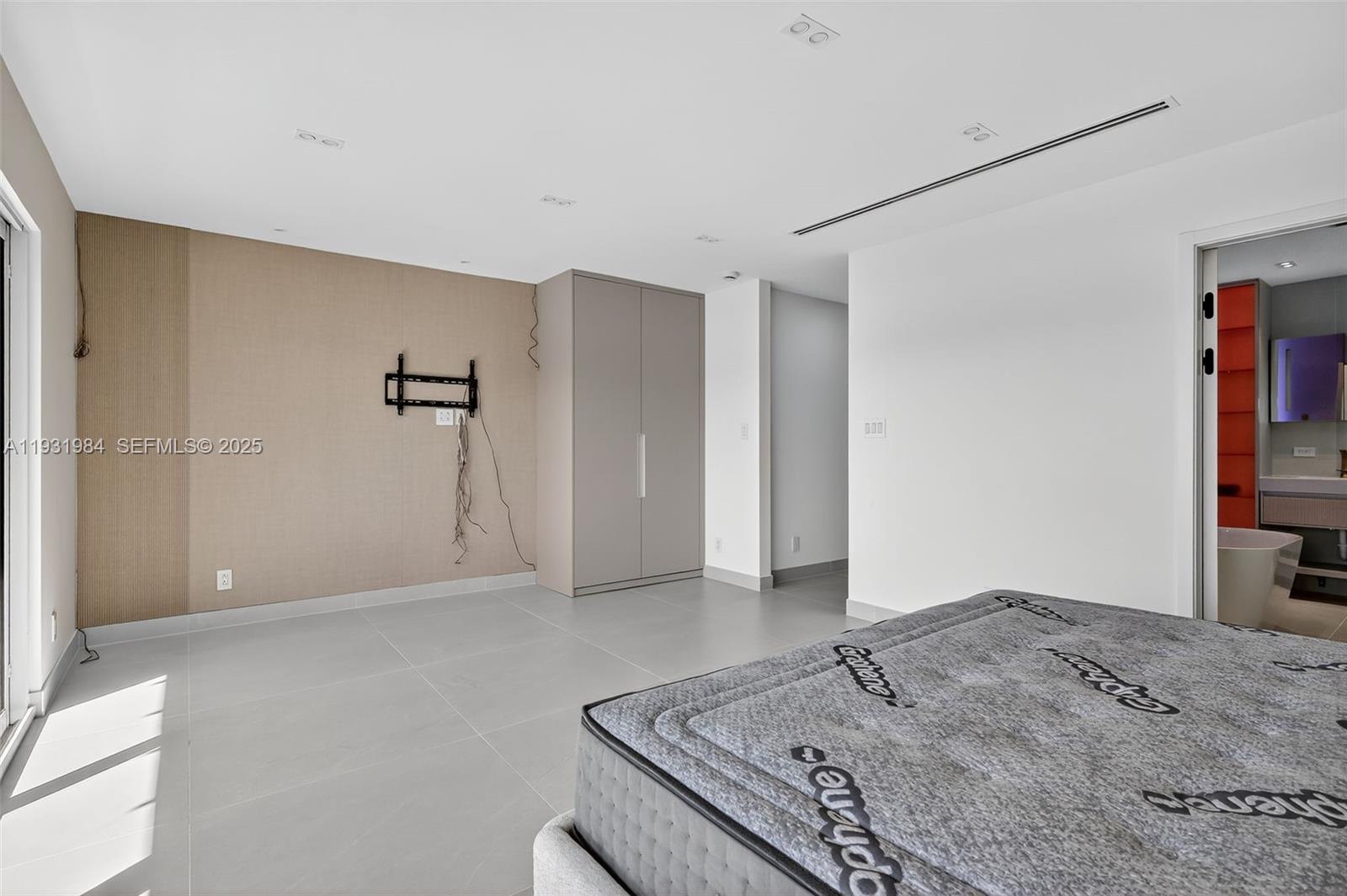 EASTERN SHORES 2ND ADDN - Residential Lease