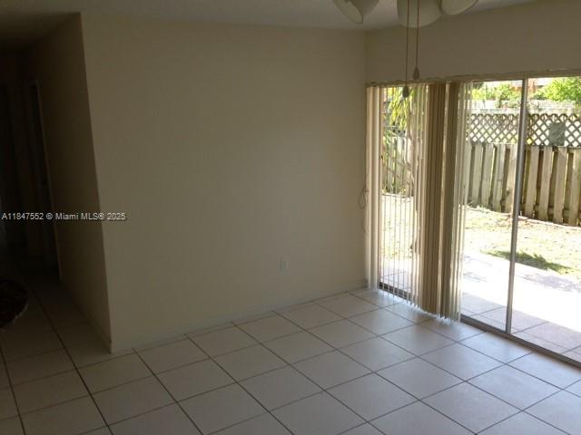Doral Graden 1 Br 1Br plus den and a large patio. Excellent location 79 AVE and 44 ST (BEST LOCATION IN DORAL), walking distance to supermarket, schools, golf, parks, restaurants & cafe. 1 parking space assigned, gated community, security patrol. Doral is one of the Top cities to live well and for entrepreneurship in America. Just minutes from the Miami International Airport, major freeways, National Doral Golf Club, Dolphin Mall & International Mall. WASHER & DRYER OUTSIDE THE UNIT.