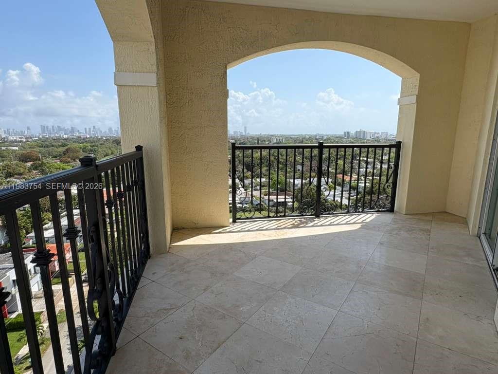 GABLES VIEW CONDO - Residential Lease