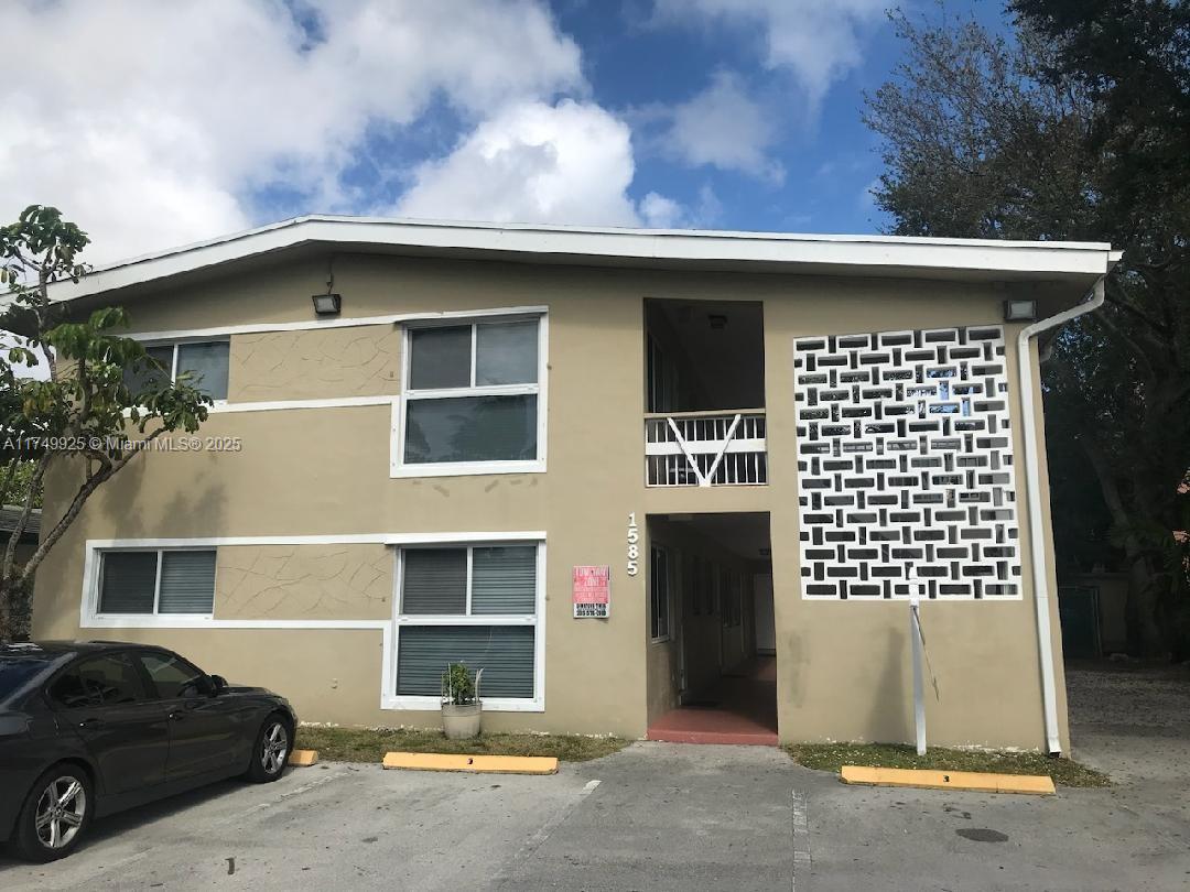 Rental Property at 1585 Ne 125th St 2, North Miami, Miami-Dade County, Florida - Bedrooms: 1 
Bathrooms: 1  - $1,575 MO.