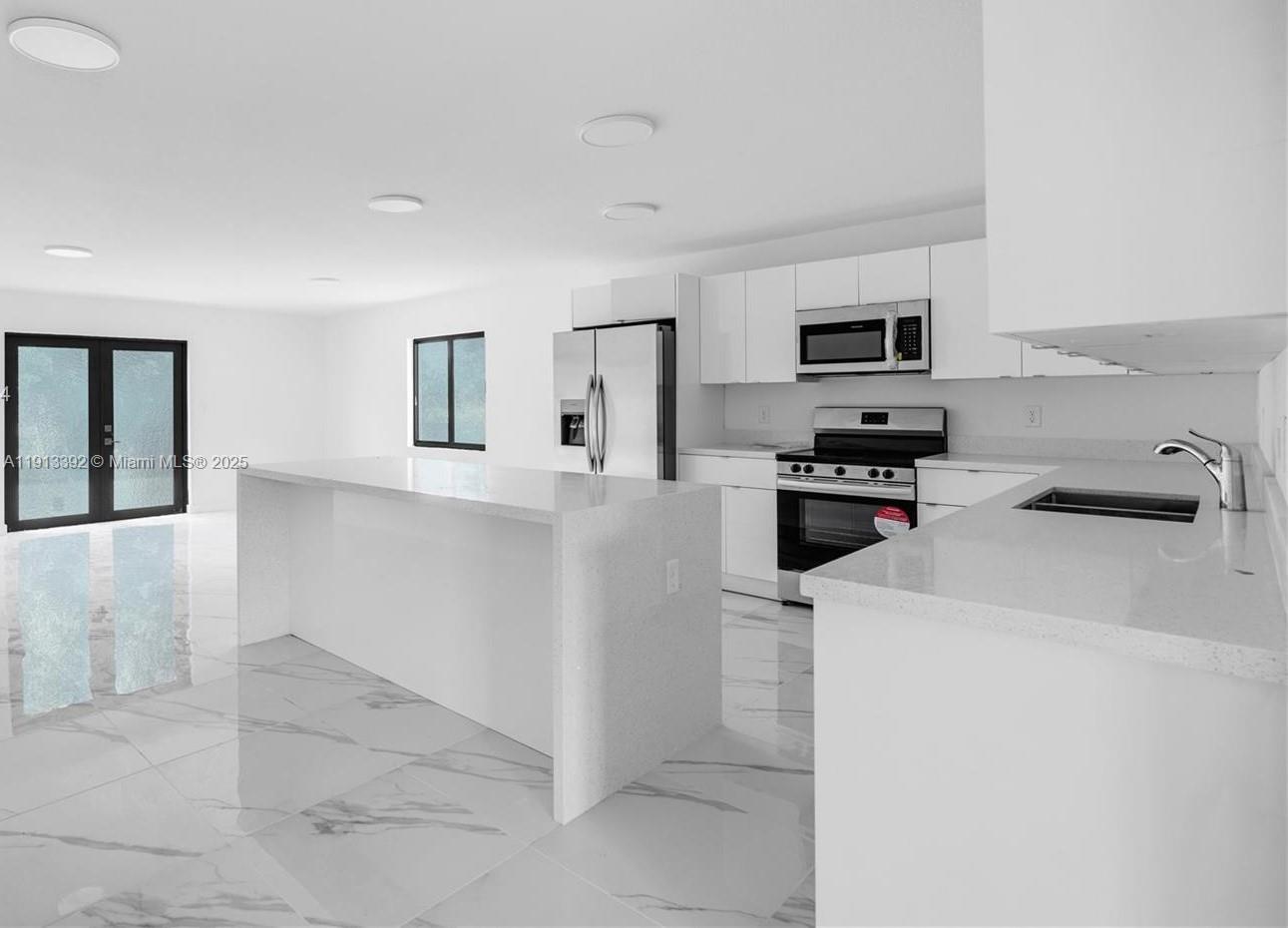 DOWNER PALMS DIV 2 - Residential Lease