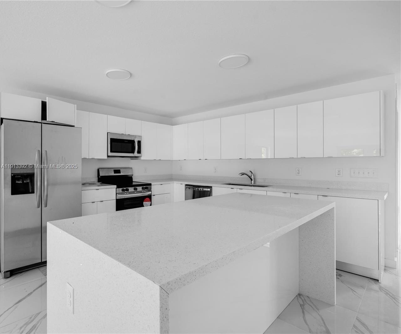 DOWNER PALMS DIV 2 - Residential Lease