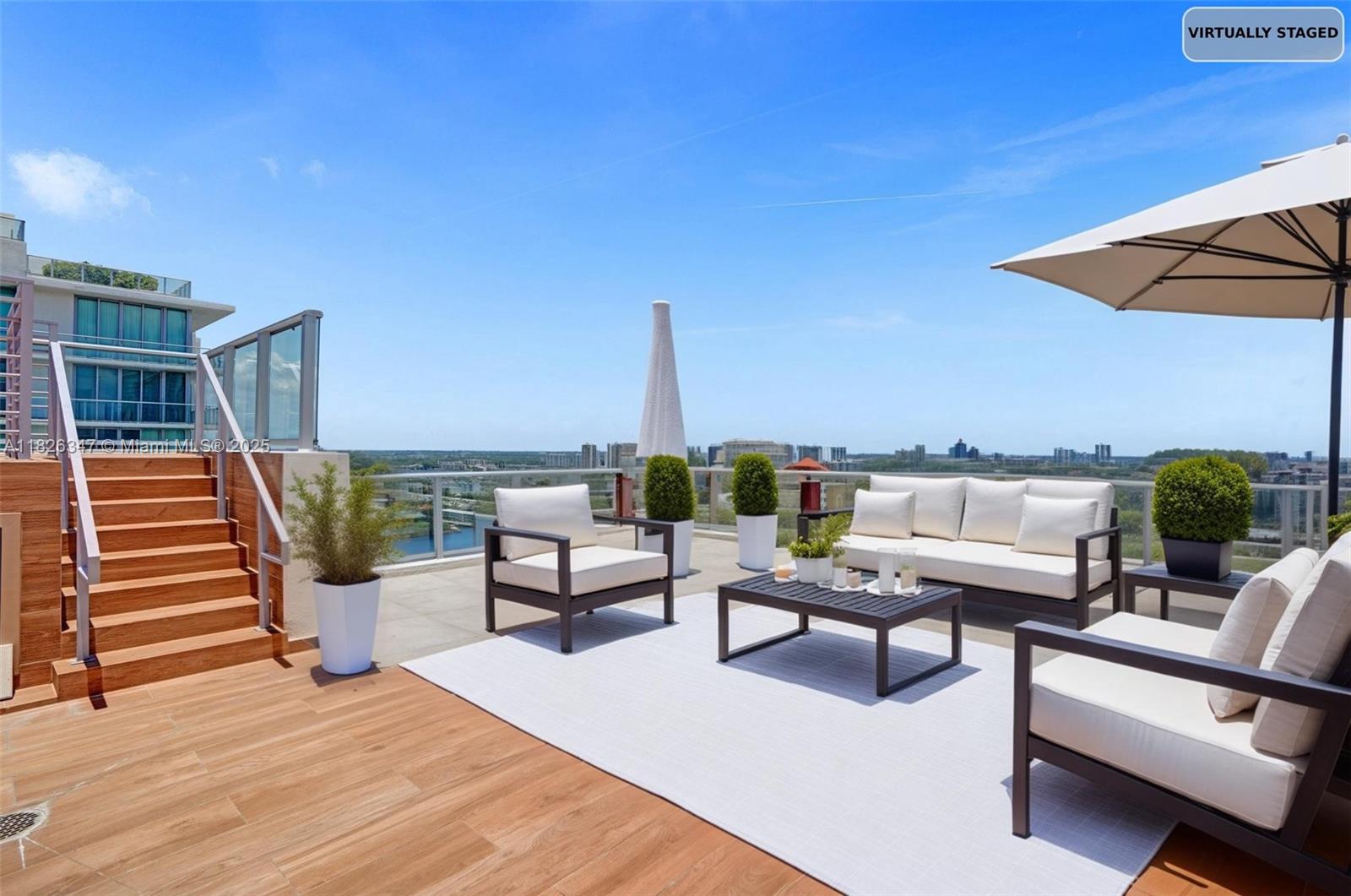 PARQUE TOWERS CONDO - Residential