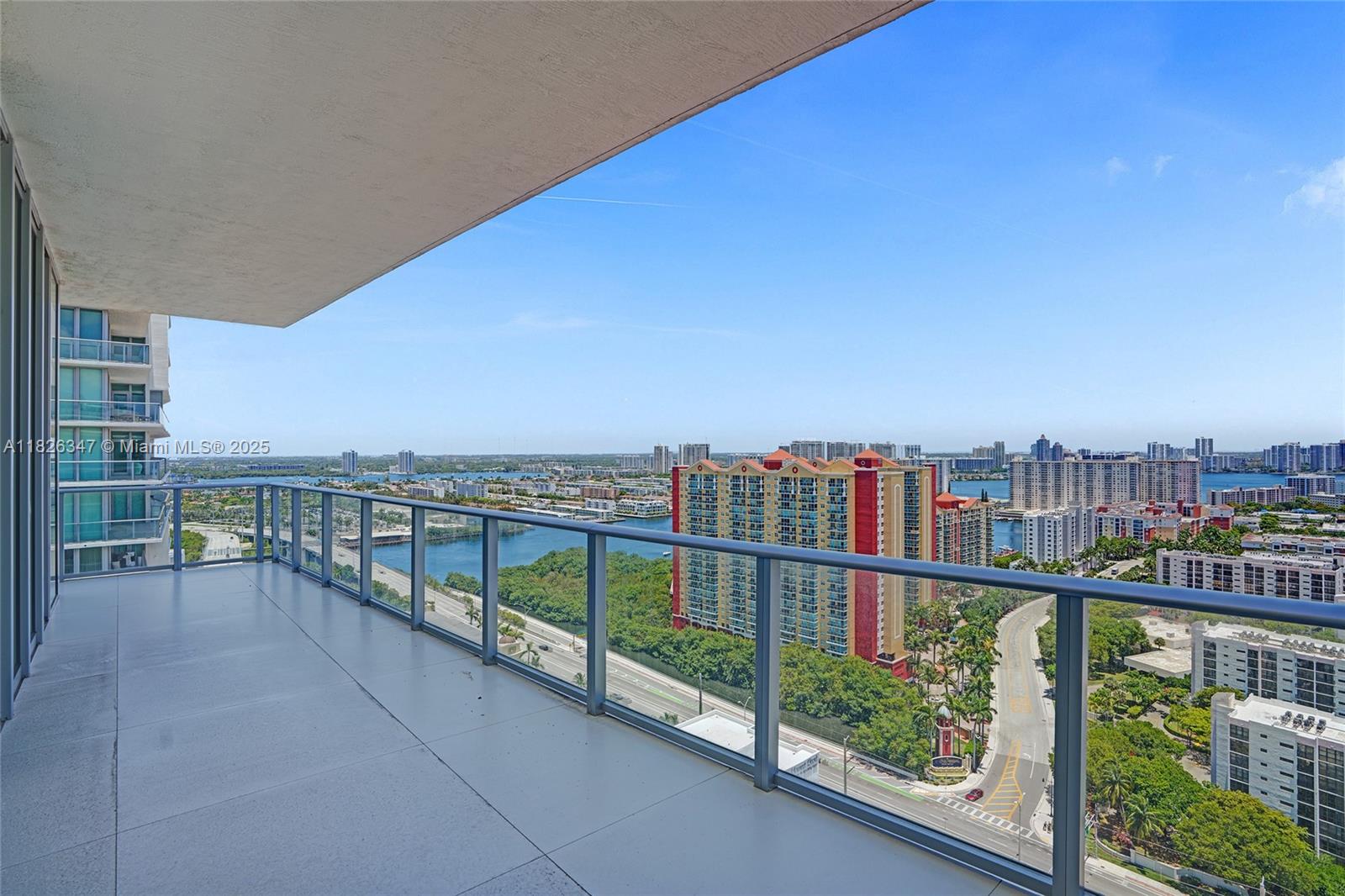 PARQUE TOWERS CONDO - Residential
