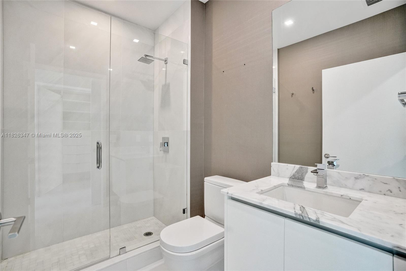 PARQUE TOWERS CONDO - Residential