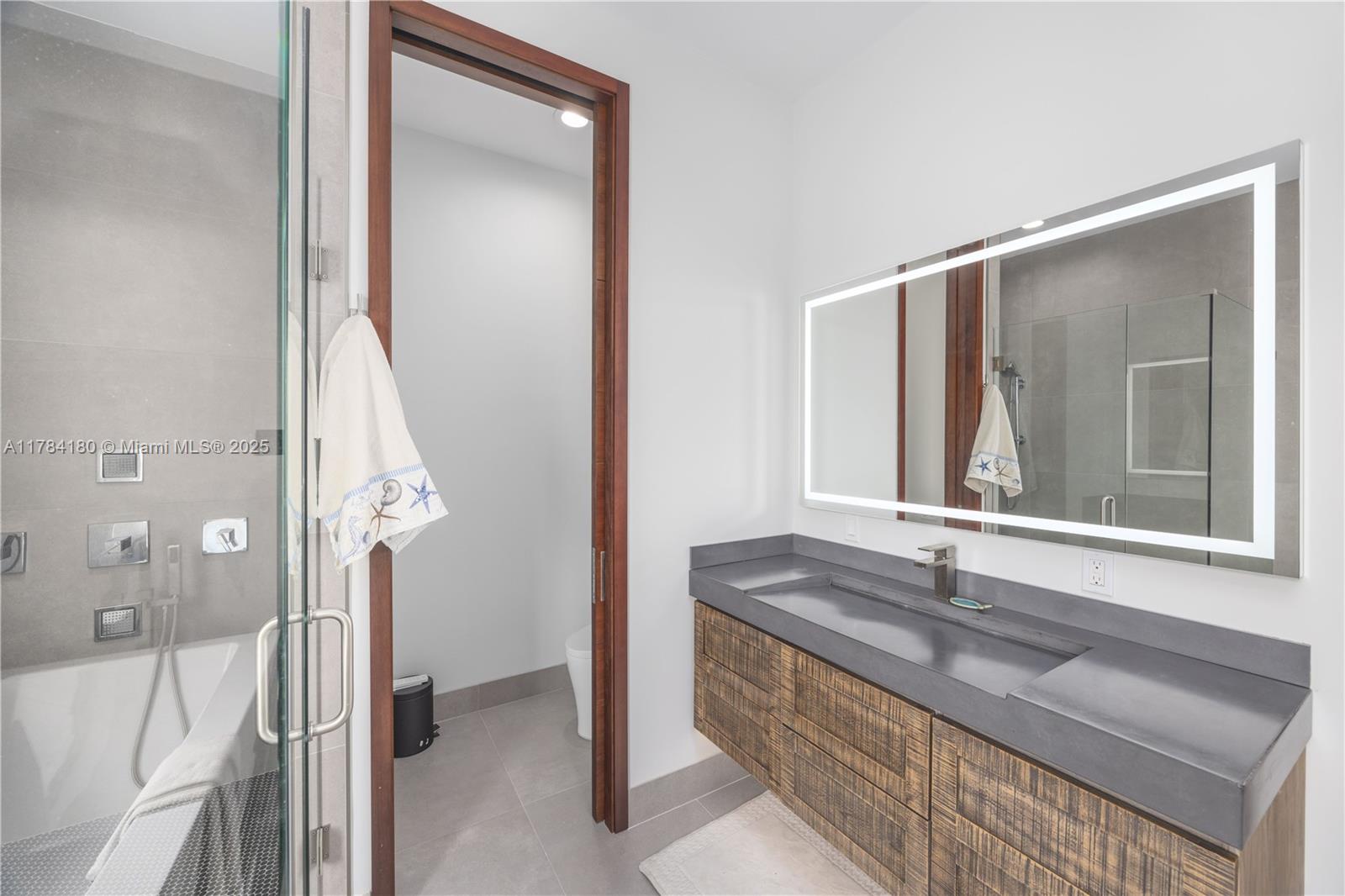 XANADU BY THE SEA - Residential