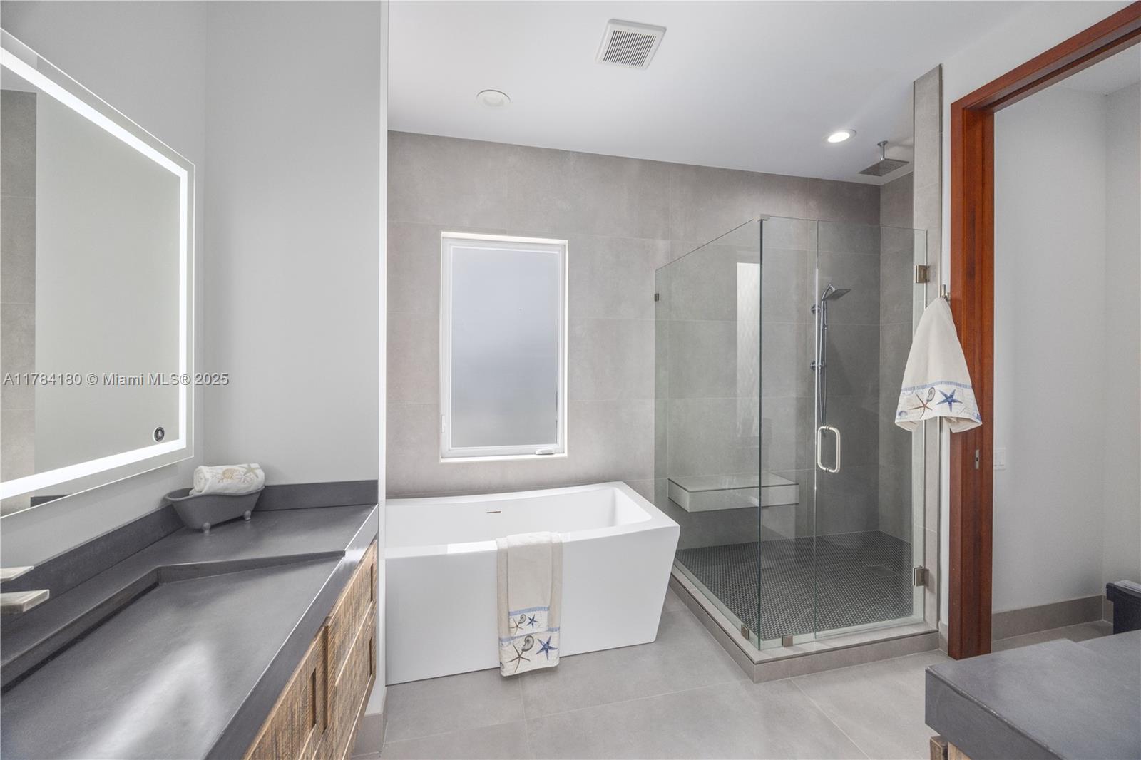 XANADU BY THE SEA - Residential