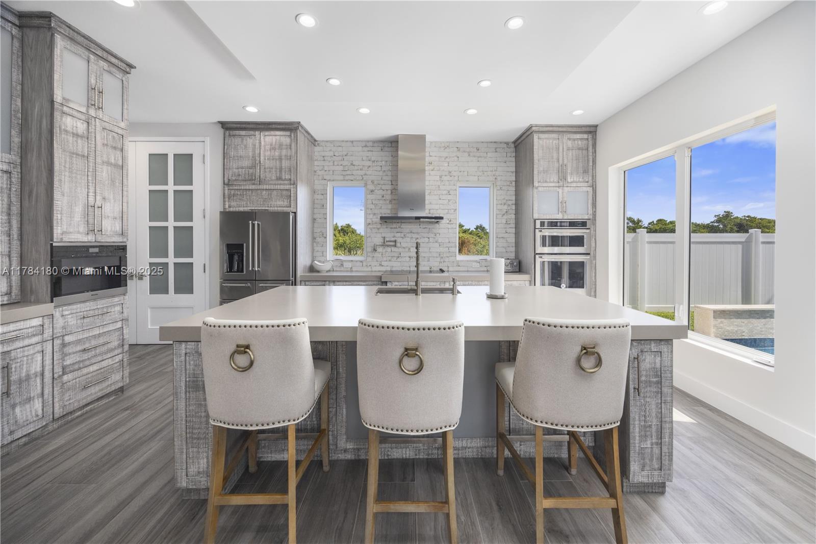 XANADU BY THE SEA - Residential
