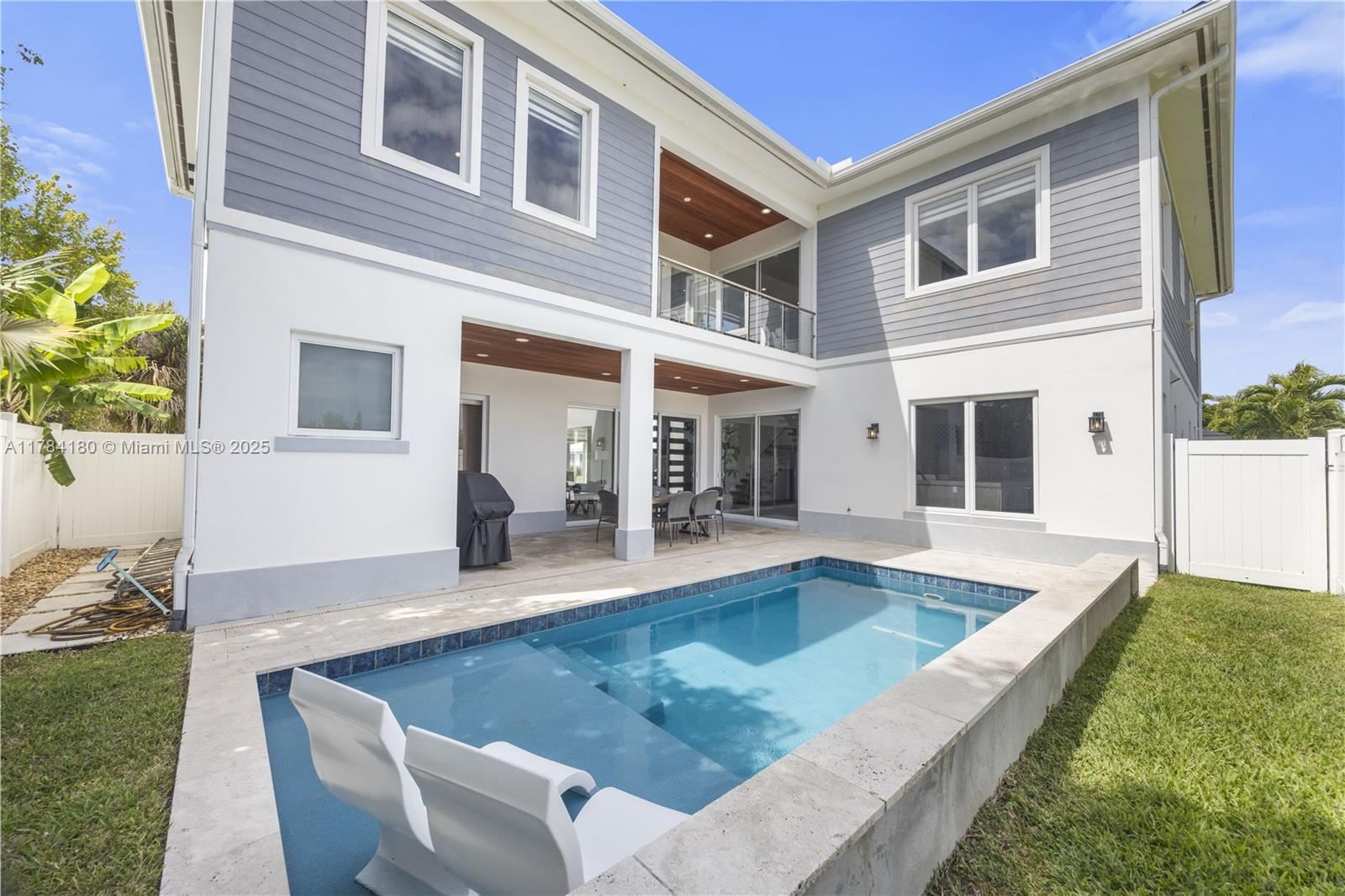 XANADU BY THE SEA - Residential