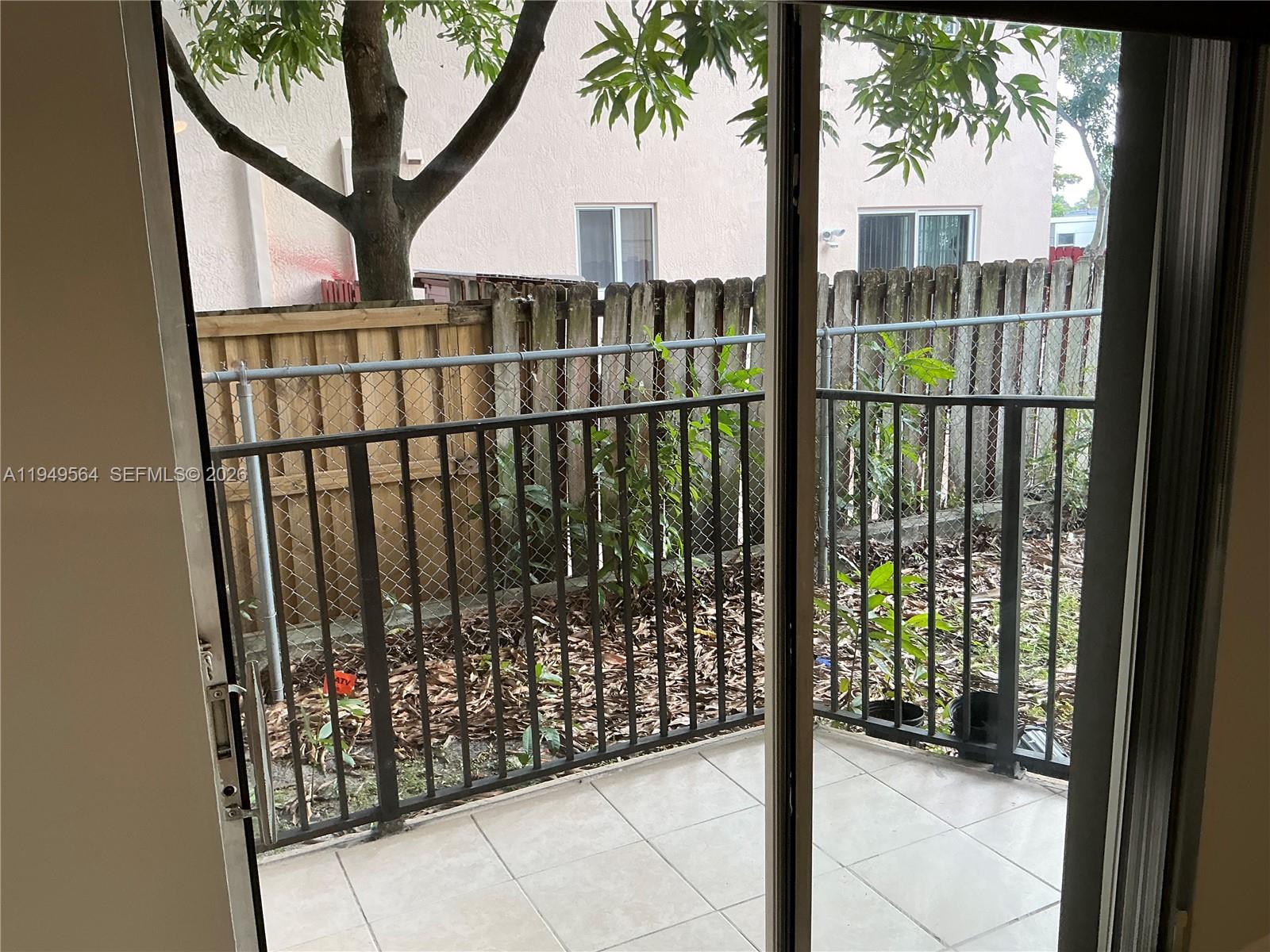 PADGETT & JOHNSON - Residential Lease