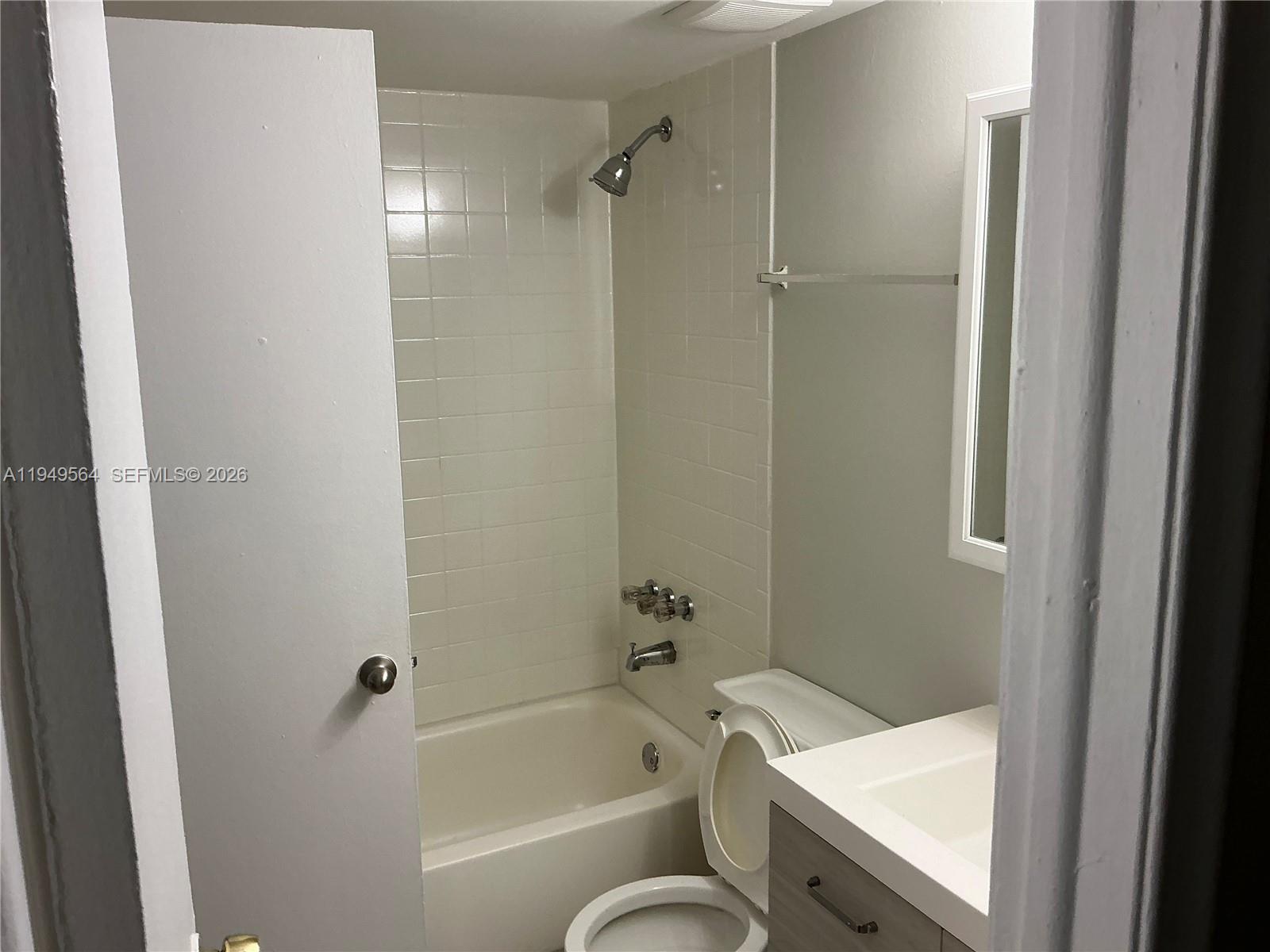 PADGETT & JOHNSON - Residential Lease