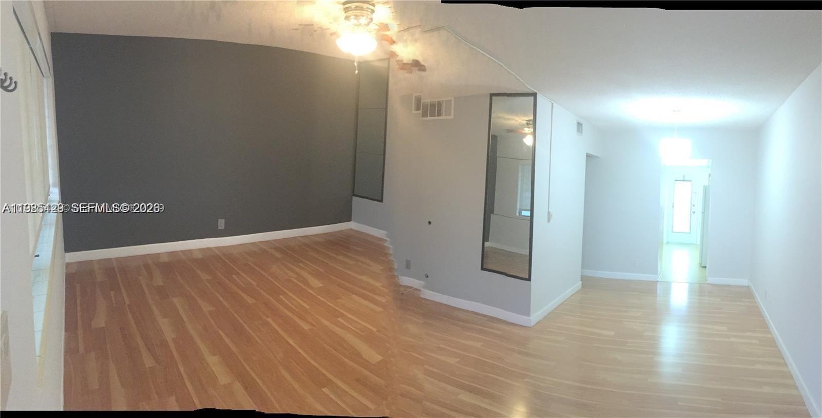 FLORIDIAN ARMS CONDO - Residential Lease