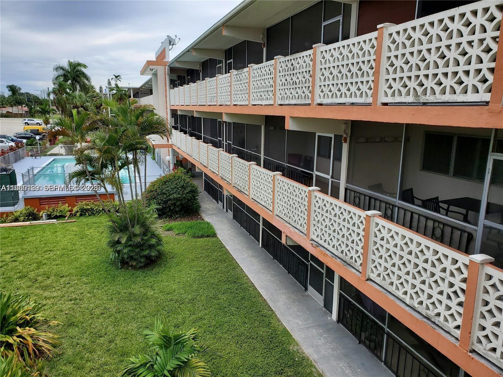 FLORIDIAN ARMS CONDO - Residential Lease