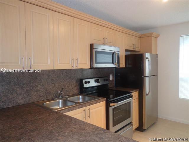 Spacious 2-Bedroom, 2-Bathroom Condo at Verano at Miramar Don't miss this beautiful first-floor 2-bedroom, 2- bathroom unit in the sought-after Verano at Miramar community. Featuring stainless steel appliances, tile flooring throughout, in-unit washer and dryer, and a cozy terrace, this home offers both comfort and convenience. Enjoy resort-style living with access to the community swimming pool. Perfectly located near shopping centers and major roadways, providing easy access to everything Miramar has to offer. Schedule your showing today!