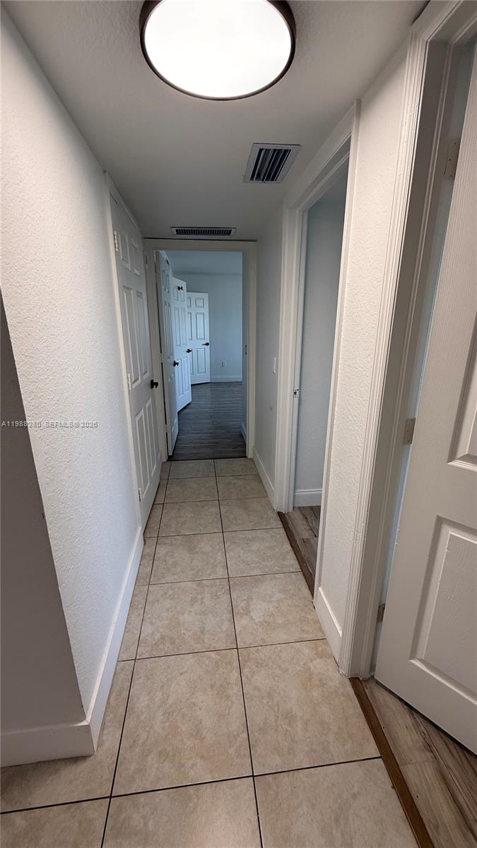 VISTA TRACE 2 CONDO - Residential Lease