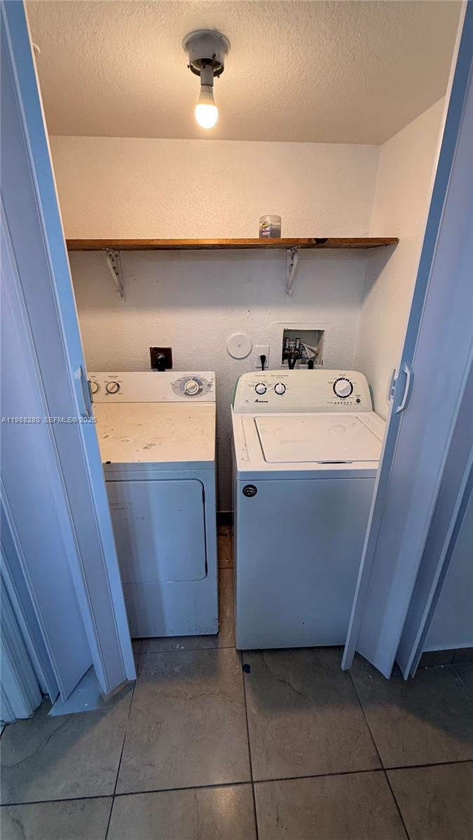 VISTA TRACE 2 CONDO - Residential Lease