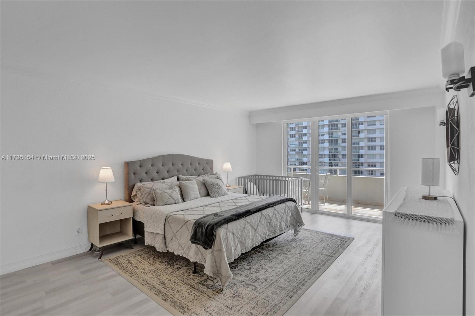 5600 CONDO - Residential
