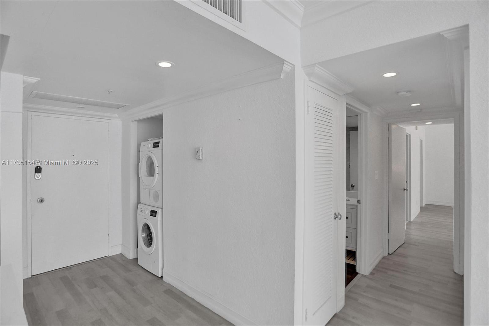 5600 CONDO - Residential