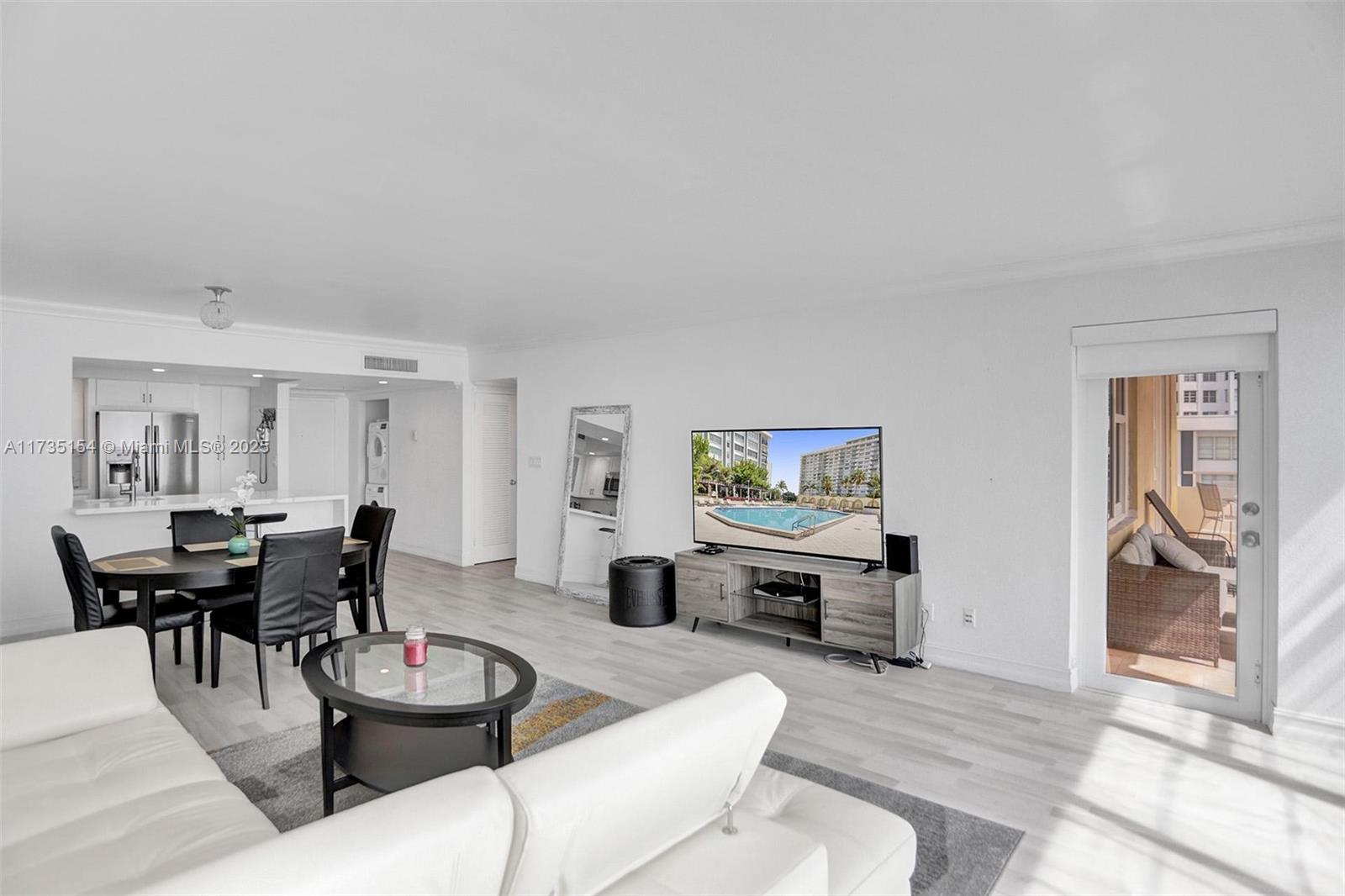 5600 CONDO - Residential