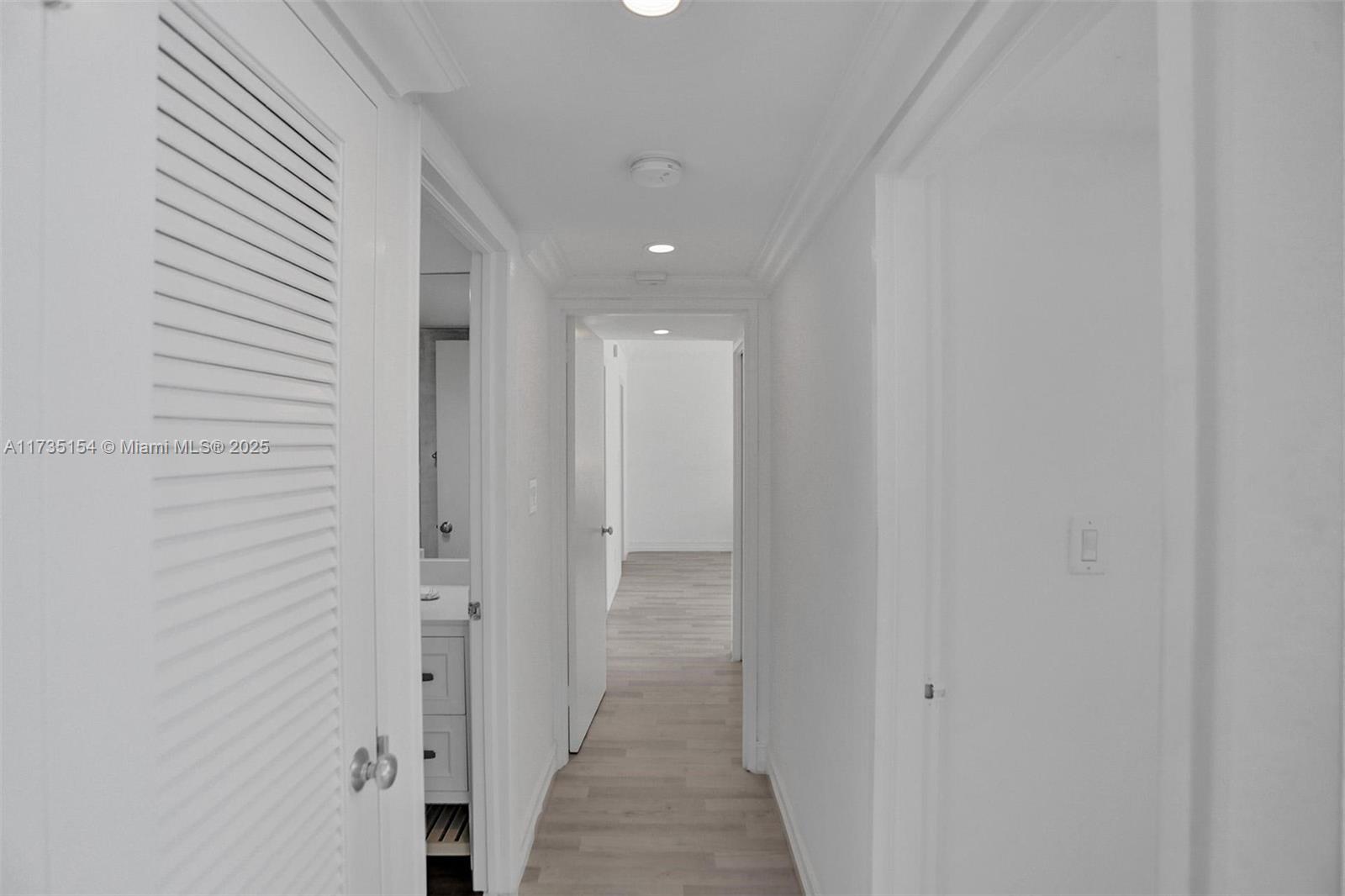 5600 CONDO - Residential